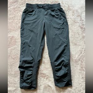 Athleta Featherweight Aspire Ankle Pant Jogger Ruched Cinchable Size 4‎